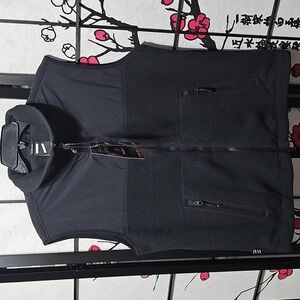 The Very Warm Men's Polartec Black Fleece Vest Size Medium NWT